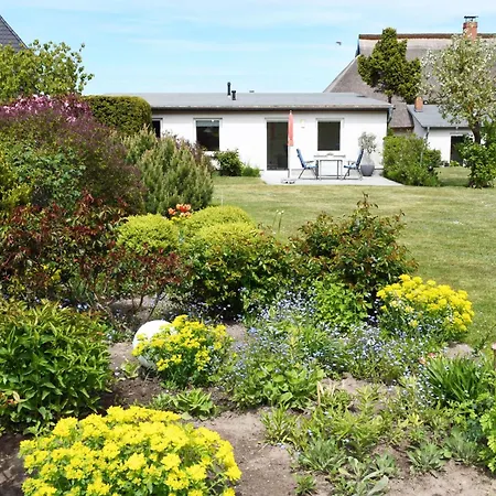 4 - Sterne Am Brink Mit Gartenter Und Meerblick Apartment *