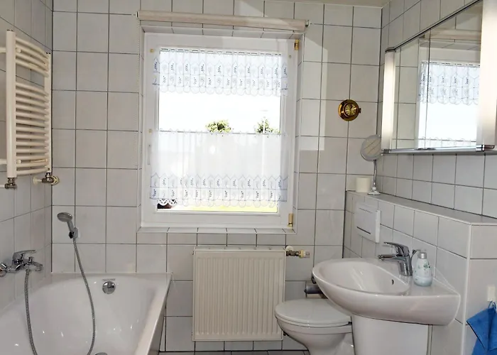 4 - Sterne Am Brink Mit Gartenter Und Meerblick Διαμέρισμα Gager